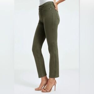 Good American Classic Straight Leg Pant in Fern
